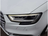 Audi正規ディーラーが高品質をお約束。高度な訓練・教育を受けたAudi専任メカニックが、100項目にもおよぶ精密な点検を実施。すべてクリアしたAudi車だけ、あなたのお手元に届けられるのです