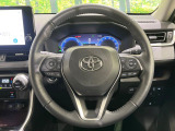 【純正革巻きステアリング】上質な革を使用することで、手にしっかり馴染みとても運転しやすいハンドルです♪