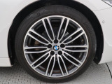 BMWならではの卓越した走りを支えるホイールと足回りです!