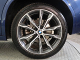 BMWならではの卓越した走りを支えるホイールと足回りです!