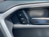 窓スイッチは使用感が出やすい所。文字消えや汚れ、オート機能・ロック操作の有無も確認◎。