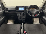 車内はタバコのニオイ残りあり。乗車定員は2/4人乗り!