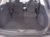 リアシートを倒せば広々荷室の出来上がり。アレンジ次第でさまざまな荷物が積み込めますよ。