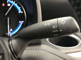 ライトスイッチです。「AUTO」にすると外の明るさに応じてスモールライト・ヘッドライトが自動でON・OFFします。夕暮れ時や屋内駐車場、トンネルなどに便利です。