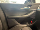 遠方のお客様大歓迎です。お気軽にお問い合わせ下さいませ。全国各BMW正規販売店で保証サービスを受けられるようご納車させて頂きますますのでご安心下さいませ!