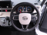 運転する方の体格に合わせてハンドルの高さを調整できるチルトステアリング。しっくりくる位置でハンドルを握れます。