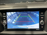 バックカメラは車庫入れの強い味方となってくれます!駐車場枠内にビシッと真っ直ぐ停められます☆