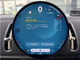 円形有機ELセンターディスプレイ、ミュージックサーバー、Bluetooth、ハンズフリーフォン付。