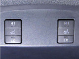運転席と助手席にシートヒーターを装備しております。