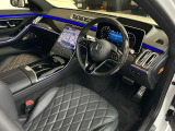納車前整備も大きなポイントです。メルセデス・ベンツの定める厳しい基準をクリアしたお車のみご案内しております。さらにご安心して頂けるように納車整備はメーカー規定に基づき自社工場にて入念に行っております。
