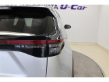 『U-Carつるた店はサービス工場も併設』 ※3ストール設備で買った後の整備も安心です※ 『U-Carつるた店はau携帯ショップも常設』 ※営業時間 AM9:30-PM5:00まで※