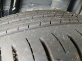 タイヤの溝はご覧の通りです
