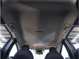 【天井】シミや垂れ、タバコ焦げなどございません。キレイな状態が保たれており、ご納車前にも丁寧にクリーニングさせていただきます。