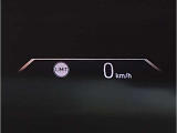 BMWのメーターパネルは選曲や、ラジオのチャンネルなども表示可能です。運転中に目線が泳ぐことなく、安全で疲れにくいです。