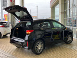 ◆車線逸脱防止支援システム◆走行車線の右側もしくは、左側のレーンマーカーに近づくとメーター内の警告灯が点滅と同時にブレーキを短時間制御し、車両を車線内に戻す方向に制御してくれます!