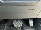 運転席二ーエアバッグです。