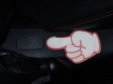 サイドカーテンエアバックは側面衝突時、運転席・助手席のサイドに配置されたエアバックが膨らみ乗員を保護します。前から横から守られるので安心です。