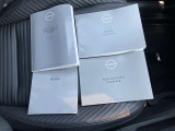 各種取り説・メンテナンスノート揃ってます!車の履歴書です。過去の整備履歴も一目瞭然!納車時に新しいメンテナンスノート(保証書)を発行致します。