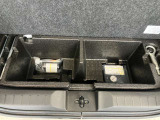 荷室部下部にはちょっとした小物を収納できるアンダーボックスがあるので荷室を広く使えます。