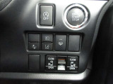室内のスイッチで運転席から開閉ができる、パワースライドドアが付いています。(安心の挟み込み防止機能付)
