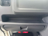 中古車は全てWeb在庫です。現車はストックヤードにて保管しており常時展示はしておりませんので、現車をご確認の場合は事前にお電話にてご連絡お願い致します。075-922-2313 定休日:毎週水曜日