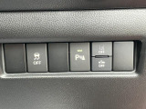 各機能の切り替えボタンは運転席前方の手の届きやすい場所に配置してあります。