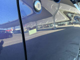 運転席ドアにきず凹み