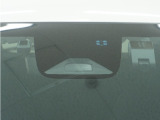 ◆Honda SENSING◆ カメラ等装置で精度の高い検知能力を発揮、安全運転を支援します。ステアリング上のコントローラーに注目!