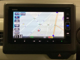 ナビゲーションはフルセグTV、インターナビ対応のGathers純正メモリーナビを搭載しています。Bluetoothオーディオ機能がありますので、スマートフォンなどの音楽も再生できます。
