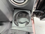 ドリンクホルダー(運転席)