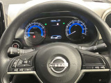 【メーター】メーター内のカラーディスプレイには運転をサポートするさまざまな情報を表示!