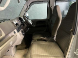 ここまで閲覧頂きありがとうございます♪当店は、滋賀県甲賀市の田舎町で車関連のトータルサービスをしております!お買い得な車両を常時40台以上展示しております♪