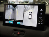 ◆マルチビューカメラシステム◆運転席から見づらい前後左右を、ナビ画面の映像で確認。見通しの悪い交差点や狭い道でのすれ違い、駐車などをサポートします。