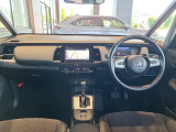 ■ 運転席まわりの装備 &rArr;