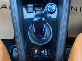 取り扱いやすいフロントシフトレバ-。