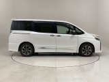 現車を見る前にオンライン商談もできます♪対面を避けたいアナタにはとっても便利な機能です。車両知識が豊富なスタッフが丁寧にご対応させていただきますので、まずはご相談ください!
