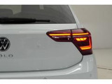 LEDテールランプ(ダイナミックターンインジケーター付)。流れるウィンカーとなっております。