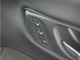 【ドライビングポジションシステム】Hondaスマートキー、DRIVER1・DRIVER2のそれぞれにシート位置を記憶でき、乗車時に使用キーを判別して自動で調整を行います。