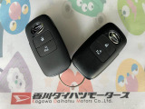 お客様に気持ち良く乗っていただけるよう、工具を使わず取り外せる部品は全て取り外し清掃しております。シート可動の場合は、シートを動かし裏側まで清掃を行っております。