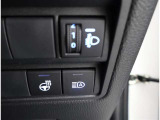オートマチックハイビームとは、先行車や対向車のライトを認識し、ハイビームとロービームを自動で切り替える機能です。夜道の視界を確保します。詳細は販売店スタッフまでおたずねください。
