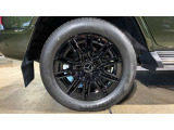 自動車保険に関しても、メルセデス・ベンツ専用のプログラムをご用意しております。飛び石や落下物などでのフロントガラスの修理が必要となった場合、最大で9万円分の補償を致します。