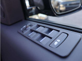 元デモカーのため、スイッチ類の状態も良好。使用感も少なく、気持ちよくお乗りいただけるコンディションです。