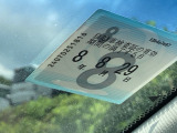 次回の車検日になります。こちらのステッカーをご確認ください。