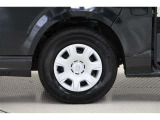 タイヤサイズ(195/80R15)です。