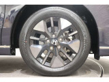 純正のアルミホイールが足元を飾ります!タイヤサイズは205/60R16になります。