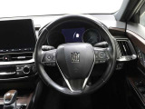 各操作スイッチなどもハンドルから手を放すことなく操作可能で安全運転に支援いたします!
