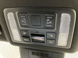 【両側電動スライドドア装備】後部座席の乗り降りも楽々です。運転席からスイッチ一つでスライドドアの開閉もできます♪大変便利な装備です。