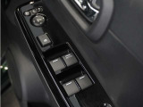 ◆パワーウィンドウスイッチ◆運転席から全席の窓の開閉操作を行うことが出来いつでも換気ができます!