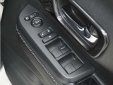 ◆パワーウィンドウスイッチ◆運転席から全席の窓の開閉操作を行うことが出来いつでも換気ができます!