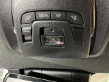 急な体調不良時も、ヘルプネットボタンを押すだけでヘルプネットセンターのオペレーターに繋がります。なお無償でのご利用期間は限定されています。サービスの詳細は販売店スタッフまでお尋ねください。